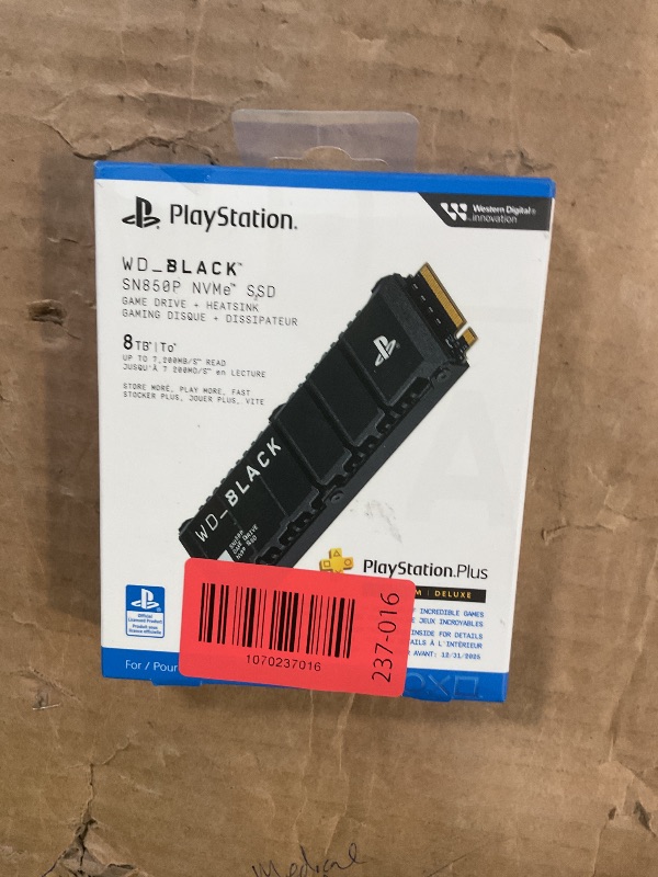 View 2 of **FOR PARTS ONLY*** WD_Black 1TB SN850P NVMe M.2 SSD Officially Licensed Storage Expansion for PS5 Consoles, up to 7200MB/s, with heatsink - WDBBYV0080BNC-WRSN