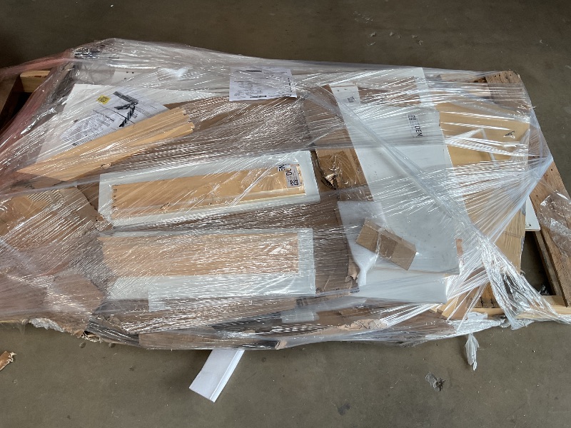 Photo 1 of *** STOCK PHOTO ONLY/MINOR DAMAGE/POSSIBLY DRESSER/USE FOR PARTS***