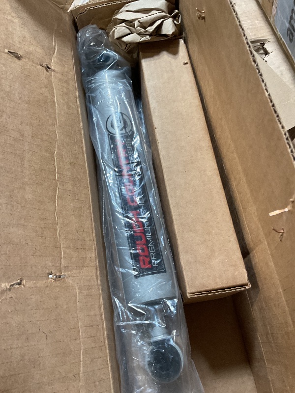 Photo 1 of ***PARTIAL SET/ MISSING 1STRUT *** Rough Country 2.5" Suspension Lift Kit with N3 Struts & N3 Rear Shocks for Toyota Tacoma (1996-2004)