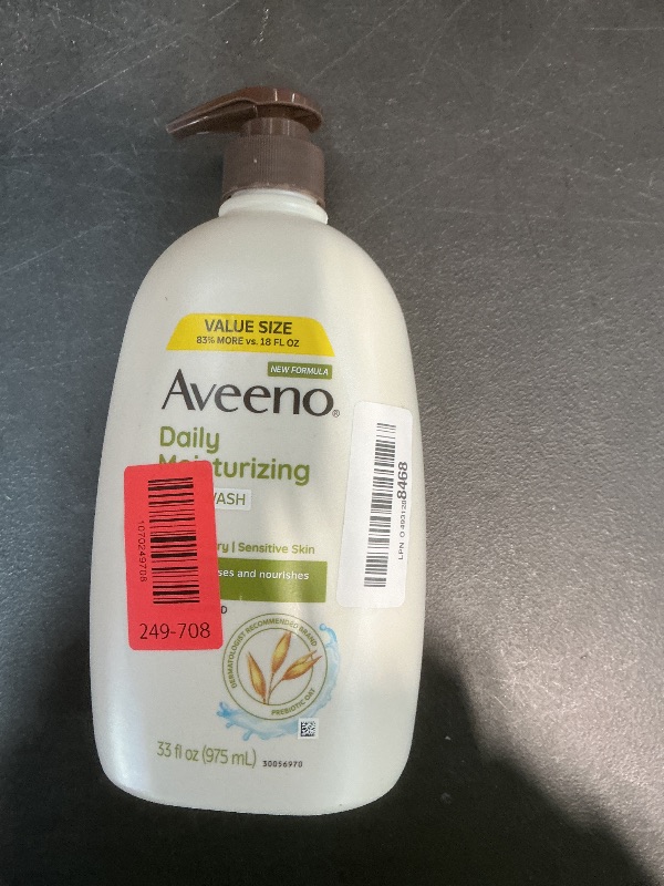 Photo 1 of Aveeno Daily Moisturizing Body Wash for Dry & Sensitive Skin + Prebiotic Oat, Body Wash Gently Cleanses & Nourishes Dry Skin, Lightly Scented, Value Size, 33 fl. oz