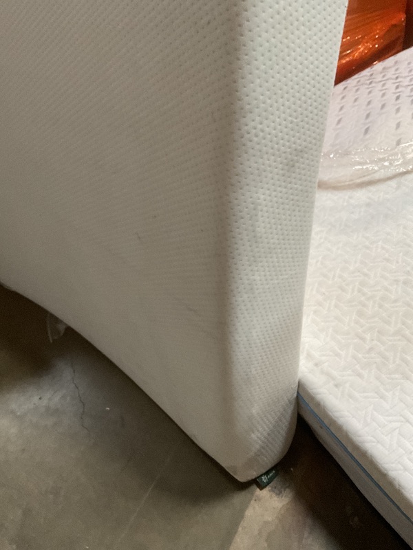 Photo 1 of ** DIRT/SCRAPES FROM TRANSPORT**Zinus 8 Inch Green Tea Essential Memory Foam Mattress, Full,