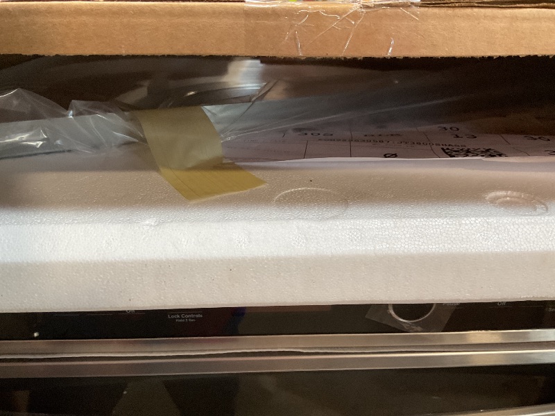 Photo 1 of ****NON FUNCTIONAL****
GE JT3800SHSS 30? Built?In Combination Wall Oven with Microwave – 6.7?cu?ft Total Capacity, Sensor Cooking, Self?Clean with Steam, Sabbath Mode, Stainless Steel