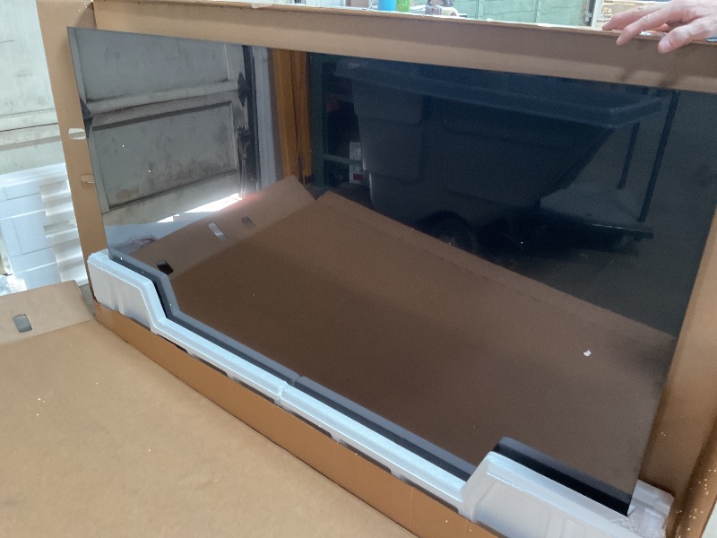 Photo 1 of *** USED/WILL NOT POWER ON***LG 83-Inch Class OLED AI 4K B5 Series Smart TV w/Dolby Atmos, Dolby Vision, HDR10, AI Super Upscaling 4K, Filmmaker Mode, Wow Orchestra, Alexa Built-in (OLED83B5PUA, 2025)