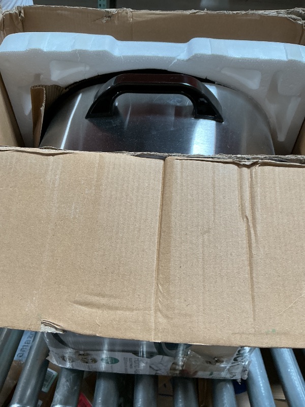 Photo 1 of ***FOR PARTS ONLY/ DAMAGED*** Hamilton Beach 28 lb 22-Quart Roaster Oven with Self-Basting Lid (Stainless Steel)