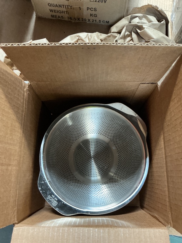 Photo 1 of 18/8 Stainless Steel Microwell Colander, 2.5QT Large Capacity with Handle Kitchen Food Strainer Basket for Washing Vegetables, Fruits, Rice, and Pasta (primary colour, 2.5QTColander+2.5QT Mixing bowl)