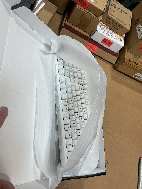 Photo 1 of **not pink**AULA 99 Key Keyboard, Wireless Gaming Keyboard Bluetooth Computer Keyboards Creamy Cute with Number Pad RGB Backlit Tri-Mode BT/2.4GHz/USB-C - Pink