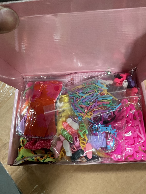 Photo 1 of ?195 Pcs Doll Clothes and Accessories Kit, Include Princess Gowns, Fashion Skirt, Slip Dresses, Tops, Pants, Bikini Swimsuits, Shoes, Crowns, Necklaces, Glasses, Hangers in Gift Box for 11"-12" Dolls