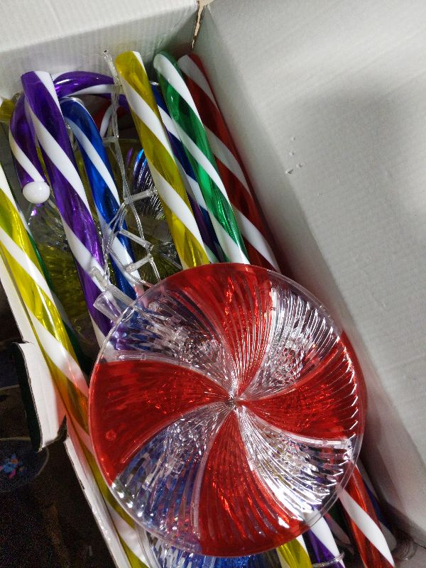 Photo 1 of 10PK Flashing Christmas Candy Cane Lollipop Lights for Pathway Outdoor, Christmas Decorations Outdoor, 8 Modes 130 LED Waterproof Xmas Stake Light for Garden Yard (Multi-Color)