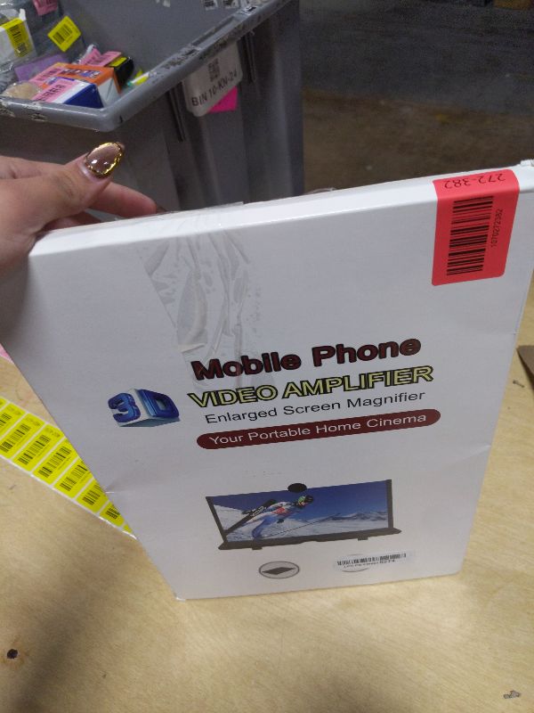 Photo 1 of 18" Screen Magnifier for Cell Phone, Mobile Phone 3D HD Magnifying Projector Screen Enlarger for Movies, Videos and Gaming, Foldable Phone Stand with Screen Amplifier,Compatible with All Phones