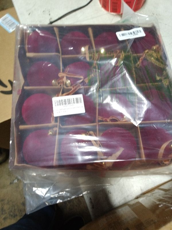 Photo 1 of 16 Pcs Red Velvet Christmas Balls, 3.15 Inch Christmas Tree Hanging Ball Decoration, Christmas Ornaments Balls for Family Party Holiday Wedding Xmas Home Decoration (Red, 3.15In)