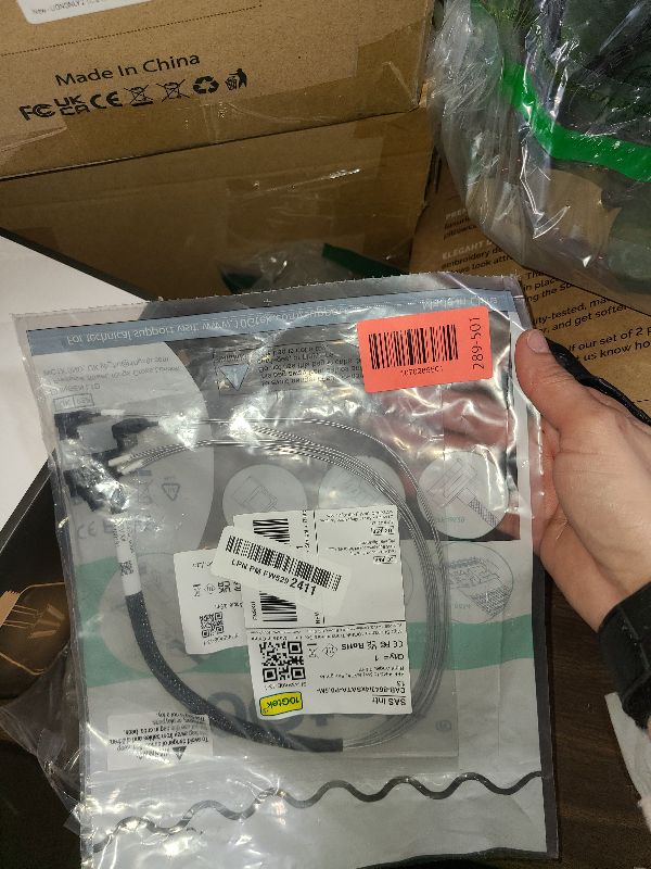 Photo 1 of 10Gtek SFF-8643 to SFF-8643 12G Internal Mini SAS HD Cable, with Sideband, for NVMe Backplane/RAID Card, Hot-Swap & SATA Compatibility, 100-Ohm, 0.75~0.8m(2.46~2.62ft), 2 Pack
