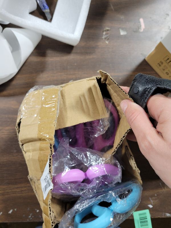 Photo 1 of 12 Pcs Flower Scissors, Stainless Steel Floral Shears Fresh Flowers Stem Scissors Garden Plant Pruning Shears for Flower Arrangement Branches and Leaves Trimming (Pink, Blue, Purple)