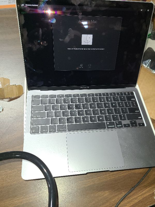 Photo 1 of 2020 Apple MacBook Air Laptop: Apple M1 Chip, 13” Retina Display, 8GB RAM, 256GB SSD Storage, Backlit Keyboard, FaceTime HD Camera, Touch ID. Works with iPhone/iPad; Space Gray