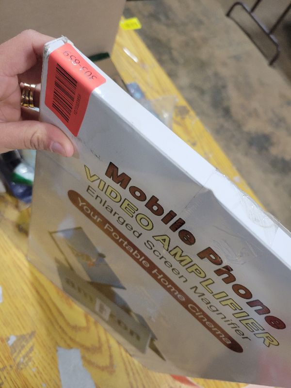 Photo 1 of 20 inch Screen Magnifier for Smartphone,3D HD Screen Expanders for Movies, Videos, and Gaming, Screen Magnifier with Adjustable Angle Design Amplifier Desktop Magnifying for Seniors Reading (Black)