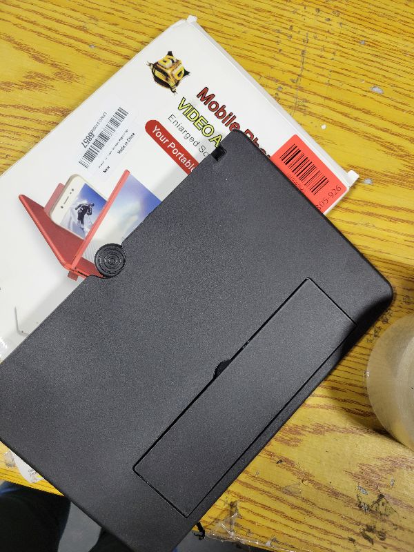 Photo 1 of 12" Screen Magnifier,3D HD Mobile Phone Magnifier Projector Screen Enlarger for Movies, Videos, and Gaming,Foldable Cell Phone Stand with Screen Amplifier,Supports All Smartphones (Black)