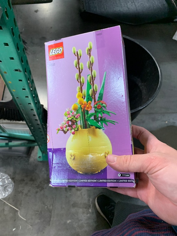 Photo 1 of ***FACTORY SEALED***LEGO Flower Pot # 40588 VIP Limited Edition (292 Pieces)