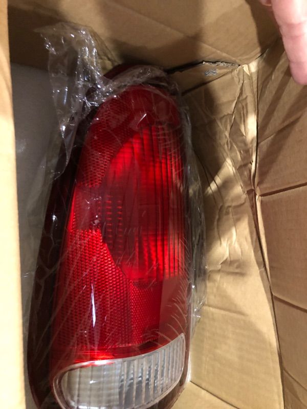 Photo 1 of ***MISSING PARTS***
Boine Tail Light Compatible With 1997-2003 Ford F150 1999-2007 F250 F350 F450 F550 Super Duty Driver and Passenger Side Rear Light Brake Lamps