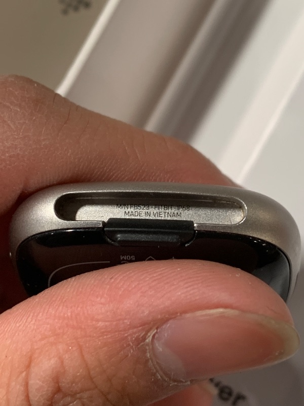 Photo 1 of ***NON FUNCTIONAL***Fitbit Versa 4 Fitness Smartwatch with Daily Readiness