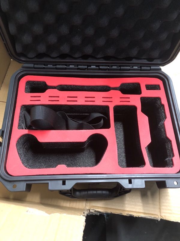 Photo 1 of ** just case**
Yeeyuue Carrying Case for Nintendo Switch,IP67 Waterproof Hard Shell Travel Case with Soft Lining,Protective Storage for Console,Pro Controller & All Accessories