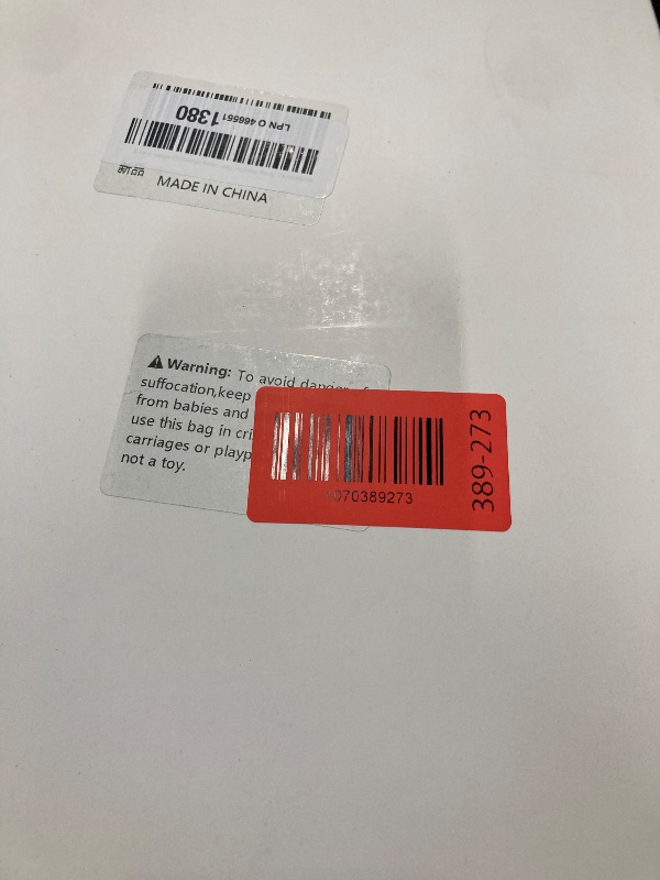 Photo 1 of 5Pcs Christmas Paper Snowflake Lanterns, Large Christmas Paper Star Lanterns with LED Lights White Beige Khaki Hanging Snowflake Lamps for Xmas Winter Frozen Wedding Birthday Holiday Party Decorations