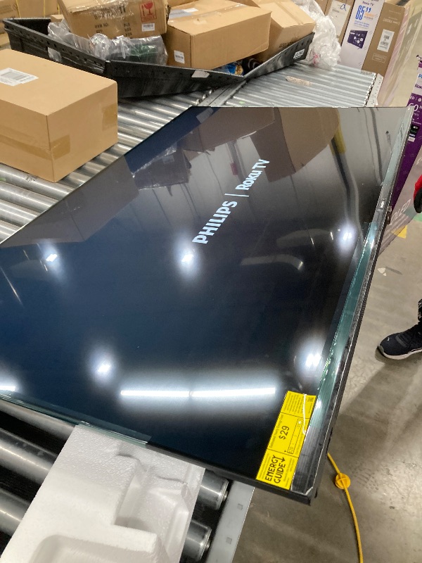 Photo 1 of ****referencwe****Roku Smart TV 2025 – 60-Inch Select Series, 4K HDR TV – RokuTV with Enhanced Voice Remote – Flat Screen LED Television with Wi-Fi for Streaming Live Local News, Sports, Family Entertainment