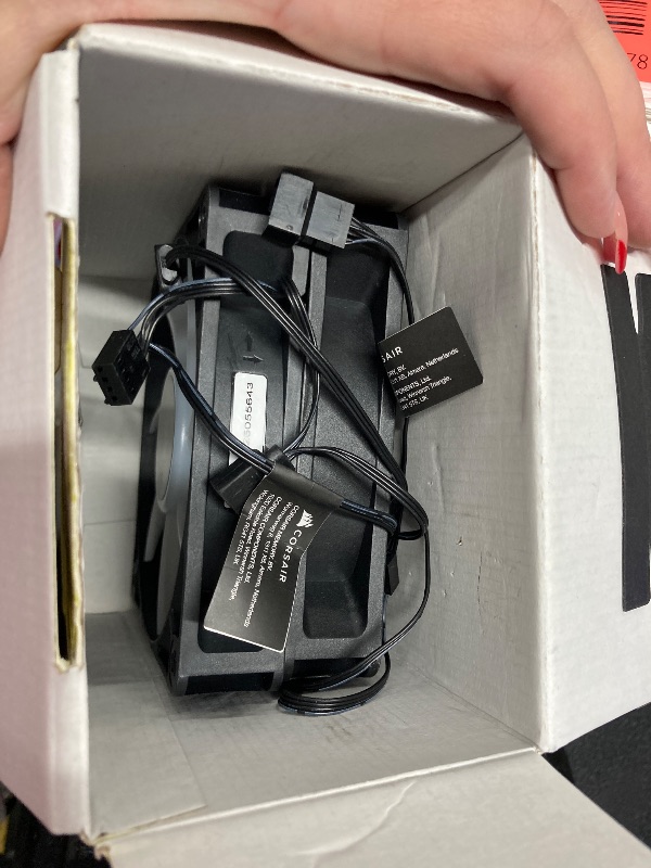 Photo 1 of ***** ONLY 2***** CORSAIR iCUE Link RX120 RGB 120mm PWM Fans with iCUE Link System Hub - Magnetic Dome Bearing - Triple Pack - White