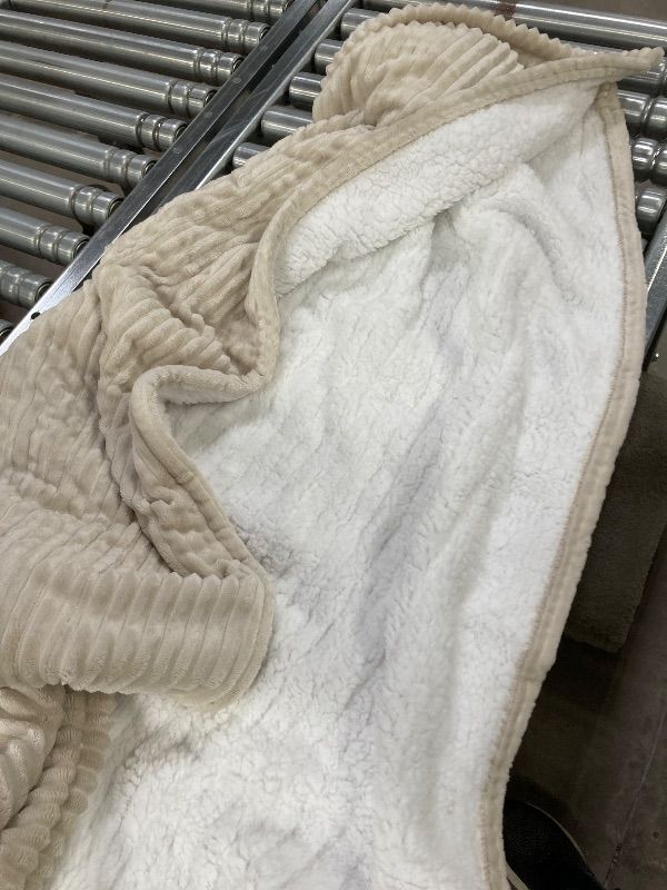 Photo 1 of ***MISSING CORD*** Bedsure GentleSoft Heated Blanket Throw - Soft Ribbed Flannel Electric Blanket, Heating with 4 Time Settings, 6 Heat Settings, and 3 hrs Timer Auto Shut Off, Gifts for Grandma (50x60 inches, Cream)