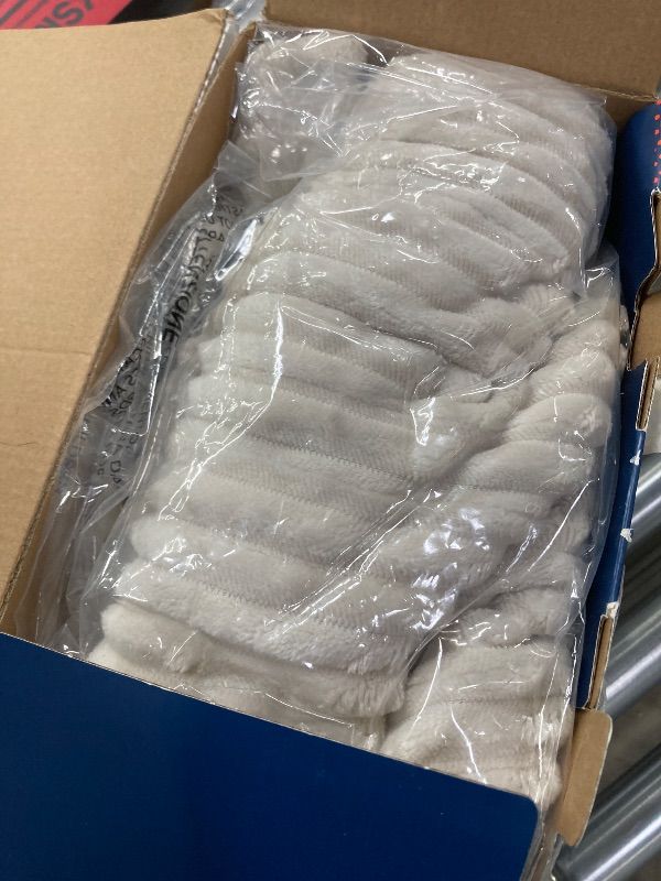 Photo 1 of ***MISSING CORD*** Bedsure GentleSoft Heated Blanket Throw - Soft Ribbed Flannel Electric Blanket, Heating with 4 Time Settings, 6 Heat Settings, and 3 hrs Timer Auto Shut Off, Gifts for Grandma (50x60 inches, Cream)