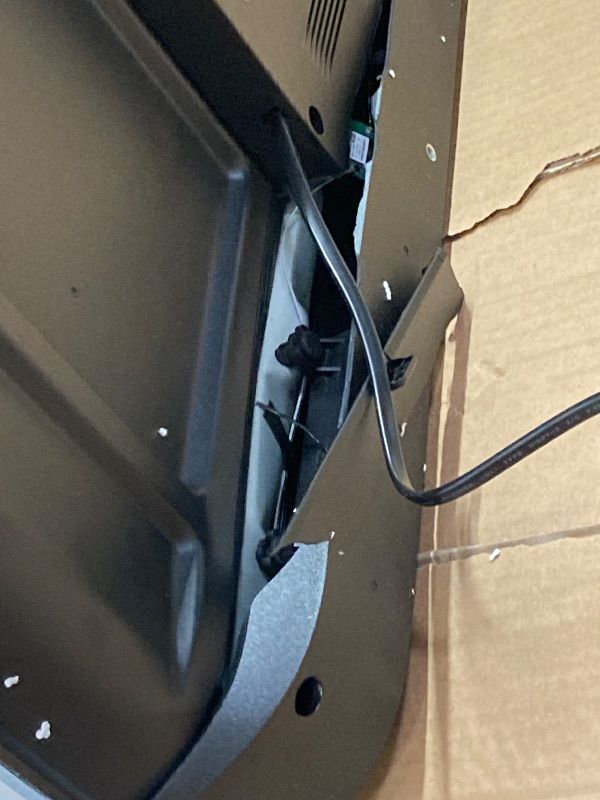 View 4 of ***PARTS ONLY**NO REFUND*NO RETURNS*PICTURE COMES ON*BACK IS BROKEN***Roku Smart TV 2025 – 40-Inch Select Series, 1080p Full HD TV – Roku TV with Voice Remote – Flat Screen LED Television with Wi-Fi for Streaming Live Local News, Sports, Family Entertainm