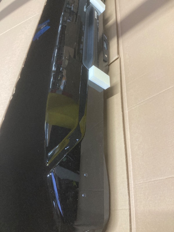 Photo 1 of ***ITEM IS CRACKED***Thule Motion 3 XL***ITEM IS CRACKED***