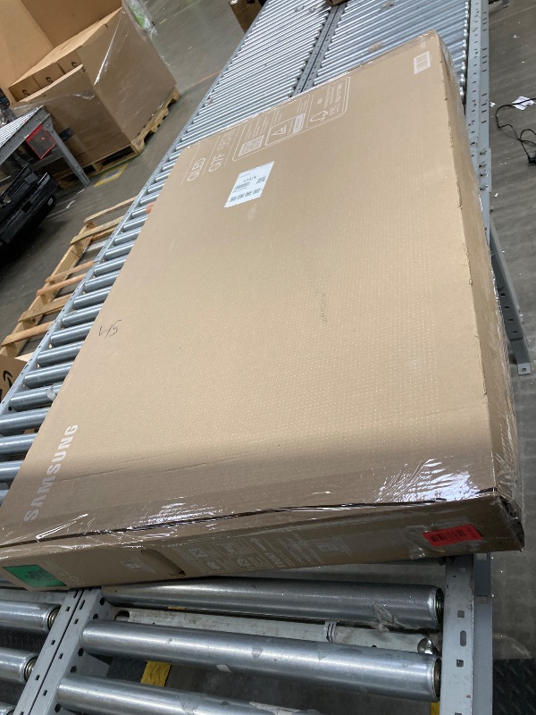 Photo 1 of  NO RETURNS ACCEPTED
Samsung 55-Inch Class QLED Q7F Series Samsung Vision AI Smart TV (2025 Model, 55Q7F) Quantum HDR, Object Tracking Sound Lite, Q4 AI Gen1 Processor, 4K upscaling, Gaming Hub, Alexa Built-in