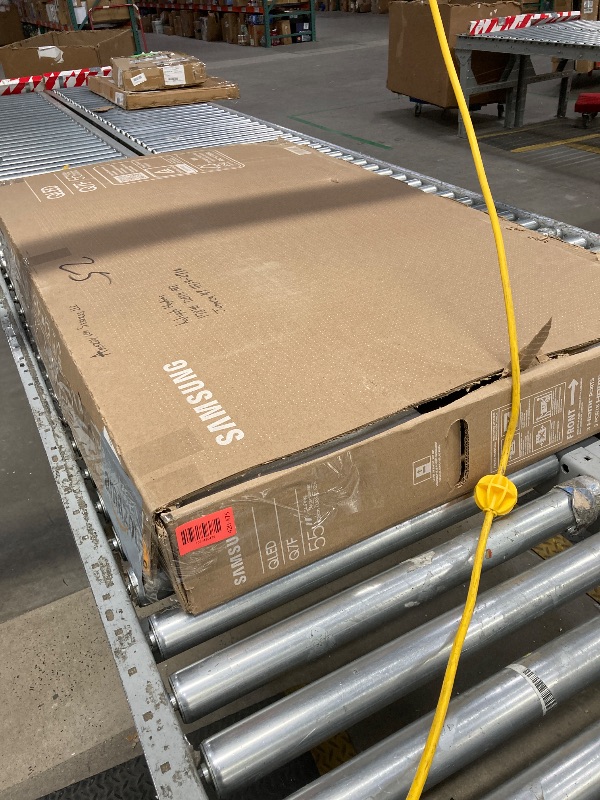 Photo 1 of *PARTS ONLY / NO RETURNS* Samsung 55-Inch Class QLED Q7F Series Samsung Vision AI Smart TV (2025 Model, 55Q7F) Quantum HDR, Object Tracking Sound Lite, Q4 AI Gen1 Processor, 4K upscaling, Gaming Hub, Alexa Built-in