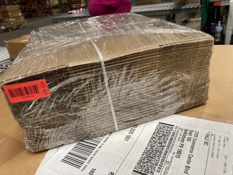 Photo 1 of *Box dirty* *29 Total* Pen+Gear Medium Shipping Box with 32 ECT, Kraft, 11 x 7.5 x 5.5 Inches
