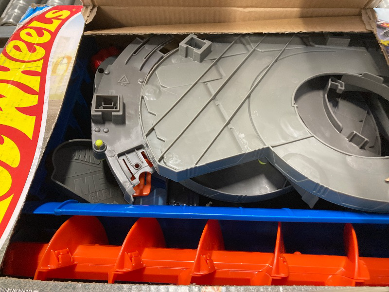 Photo 1 of ?Hot Wheels City Mega Garage Playset