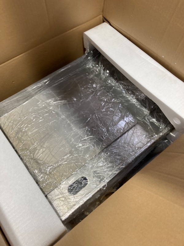 Photo 1 of ******* HAVE OIL****** IRONWALLS Commercial Electric Griddle 22”, 3000W Electric Flat Top Griddle Grill Indoor with 122~572? Adjustable Temperature Control, Non-stick Stainless Steel Teppanyaki Grill for Restaurant, Hotel