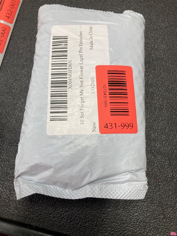 Photo 1 of 10 Sets Funeral Favors - Forget Me Not Memorial Pins with Poem Cards - Celebration of Life Remembrance Brooches - Bulk Sympathy Keepsakes for Guests, Customisable Tribute Gift