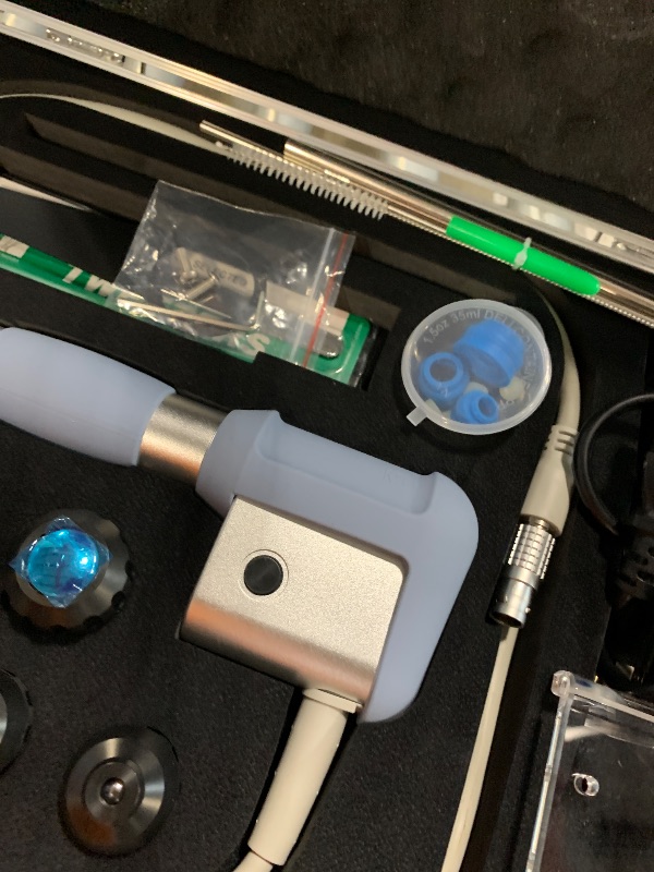 Photo 1 of ****DOES NOT POWER ON**** 2026 MODOY Shockwave Therapy Machine for Joint/Muscle Pain Relief, FSA/HSA Eligible Shockwave Therapy, Non-Invasive Extracorporeal ESWT Shock Wave Therapy Device, Ideal for Home & Clinical Use(White)