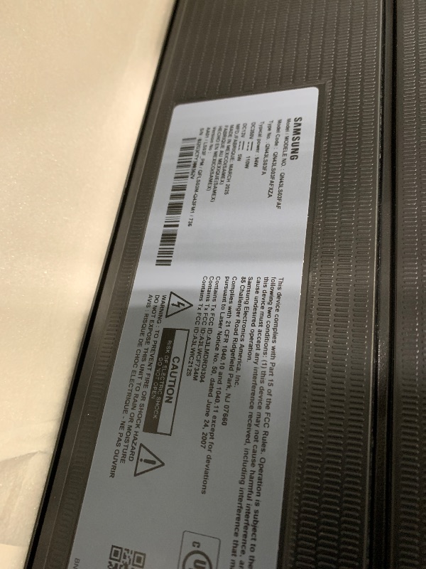 Photo 1 of ** USED/ UNTESTED** Samsung 43-Inch Class The Frame LS03F 4K QLED Smart TV (2025 Model) Slim Fit Wall Mount, Modern Frame Design, NQ4 AI Gen2 Processor, Art Mode, Artful Picture Quality, Samsung Vision AI, Alexa Built-in