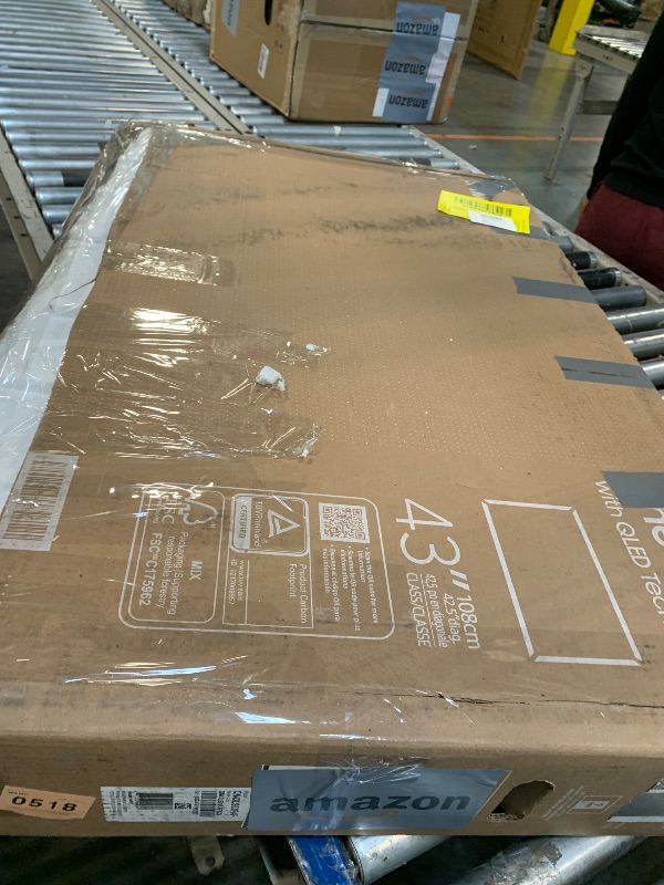 Photo 1 of ** USED/ UNTESTED** Samsung 43-Inch Class The Frame LS03F 4K QLED Smart TV (2025 Model) Slim Fit Wall Mount, Modern Frame Design, NQ4 AI Gen2 Processor, Art Mode, Artful Picture Quality, Samsung Vision AI, Alexa Built-in