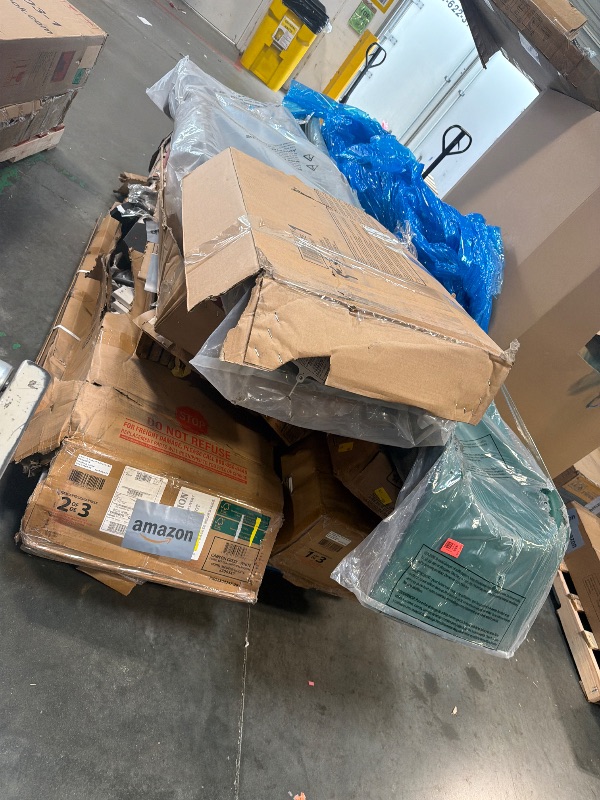 Photo 1 of ** MIXED PARK PALLET / FINAL SALE / NO RETURN ONLY PARTS **  Outdoor Playset