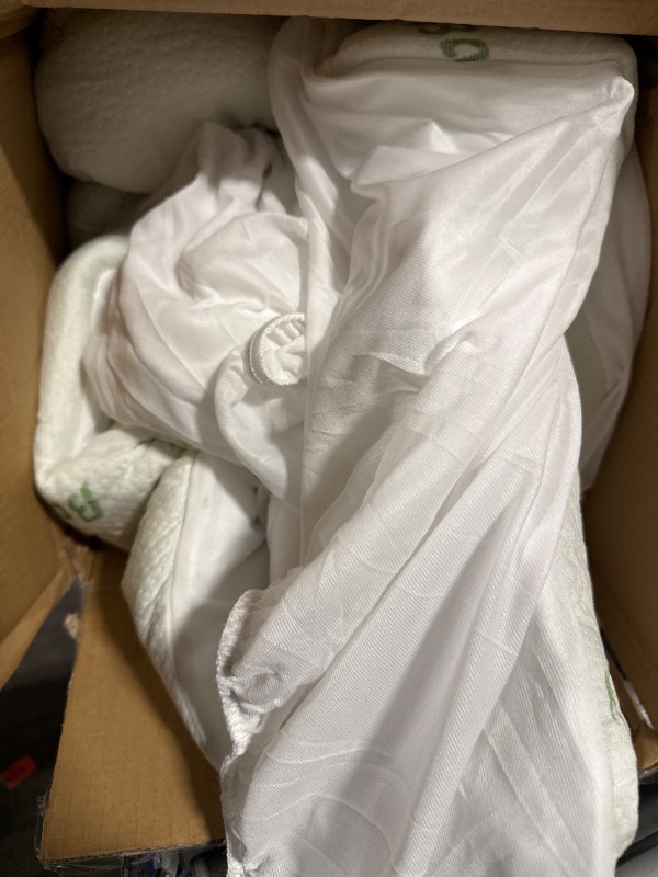 Photo 1 of ** SIMILAR IMAGE**Ultra Soft Queen Size Mattress Topper - Viscose Made from Bamboo Pillow Top Mattress Pad for Back Pain Relief - Naturally Cooling for Hot Sleepers, Green