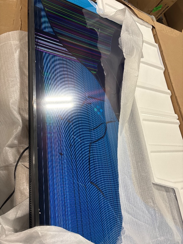 Photo 1 of ****DAMAGED, SUITABLE FOR SPARE PARTS/NO RETURN***** Samsung 65-Inch Class Crystal UHD U8000F 4K Smart TV (2025 Model) Endless Free Content, Crystal Processor 4K, MetalStream Design, Knox Security, Alexa Built-in