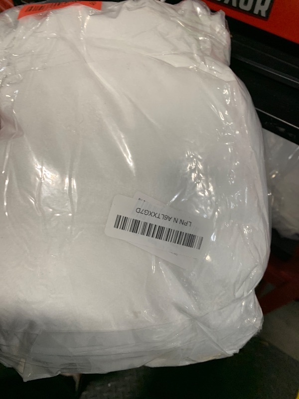 Photo 1 of 1LB Christmas Fake Snow Decor?Cotton White Fluff Christmas Indoor Decoration?Vacuum-Packed Artificial Snow?Cotton Stuffing for Crafts Christmas Village Snow Tree Table Covering Home and Office