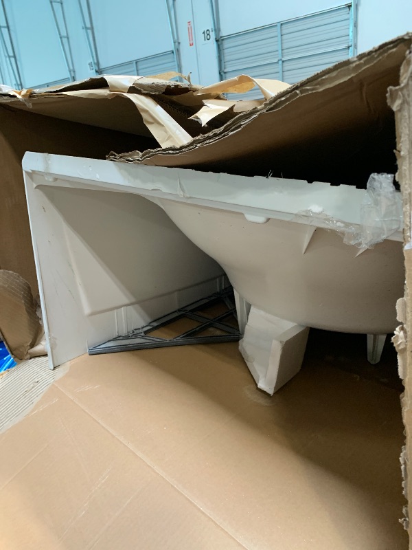 Photo 1 of ***DIRTY AND USED***Voltaire 60" x 32" Right-Hand Drain Alcove Bathtub with Apron
