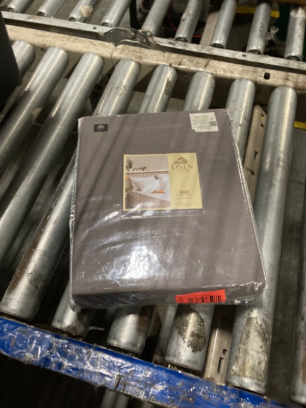 Photo 1 of ***SIMILAR ITEM***
Linen Home 100% Cotton Percale Weave Fitted Sheet, Twin Size, Mauve Lavender, 1 Deep Pocket Fitted Sheet, Fits Mattress Upto 16" Crisp and Cool Strong Bed Linen, 39"X75"+15" Color Gray