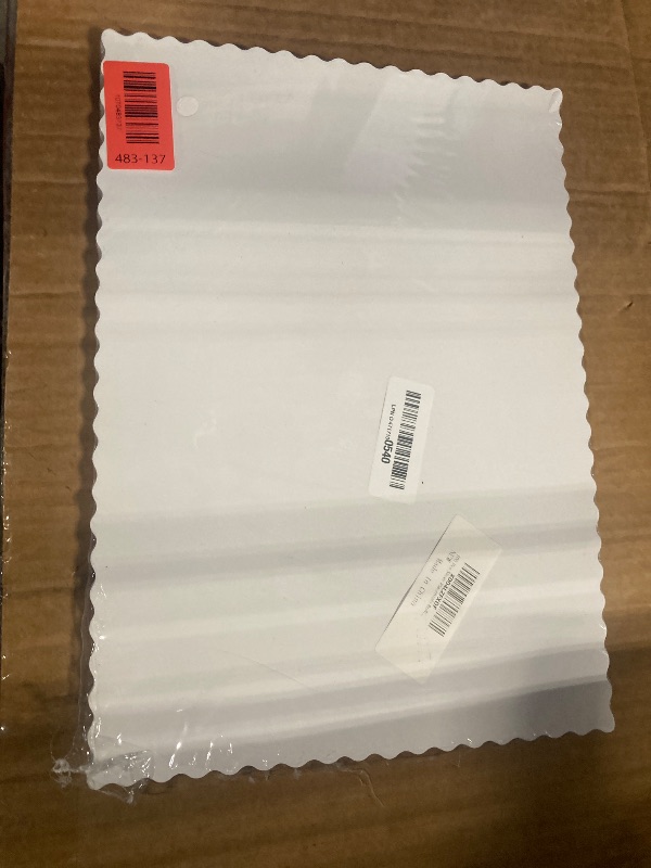 Photo 1 of 100 Pcs Sliver Placemats Bulk 10 x 14 Scalloped Disposable Paper Placemats Decorative Mirror Foil Chargers Table Mat for Kitchen Wedding Baby Shower Banquet Party Holiday Table Decor