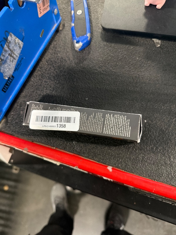 Photo 1 of *MINOR DAMAGE - USED*
Conceal Root Touch Up Brown 0.21 Oz