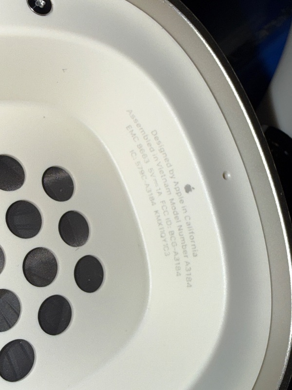 Photo 1 of ***CHARGING CABLE MISSING*** Apple AirPods Max Wireless Over-Ear Headphones, Pro-Level Active Noise Cancellation, Transparency Mode, Personalized Spatial Audio, USB-C Charging, Bluetooth Headphones for iPhone - Starlight