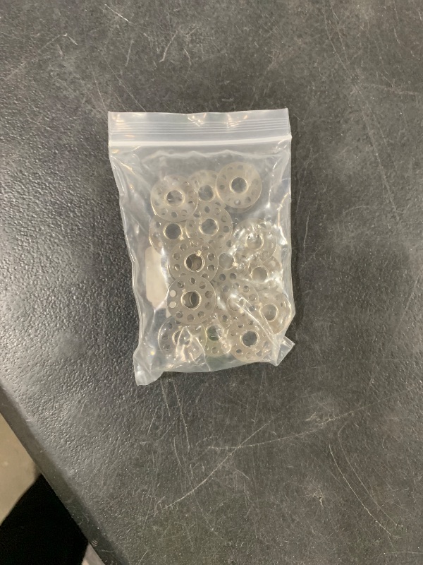 Photo 1 of 2PCS Bobbin Cases & 20PCS Metal Sewing Machine Bobbins Replacement Kit - Compatible with Brother, Singer, Janome, Etc Suitable for Front Loading 15 Class Apparatus