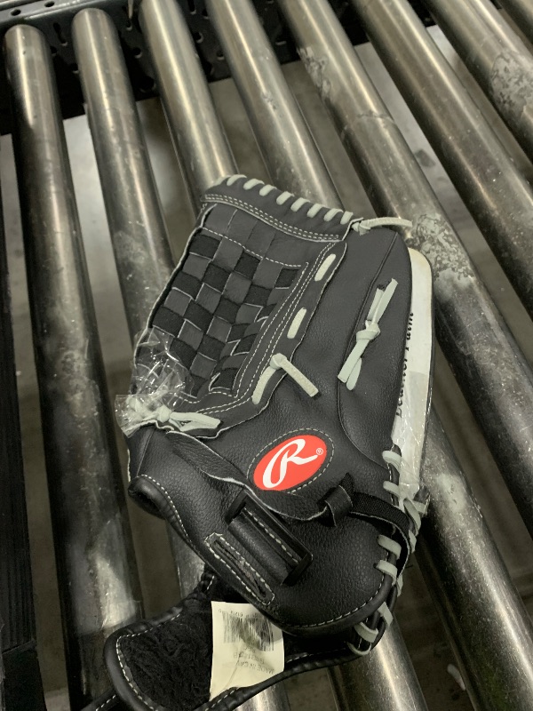 Photo 1 of
Rawlings RSB Series 14" Outfield Softball Glove
(2)